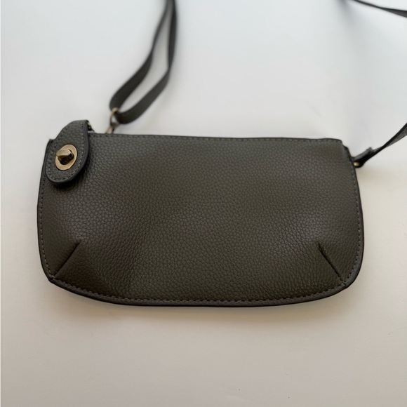 Joy Suzan crossbody wallet - Picture 2 of 8